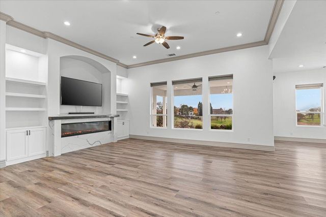 2252 Oak Creek Dr, Copperopolis, CA 95228