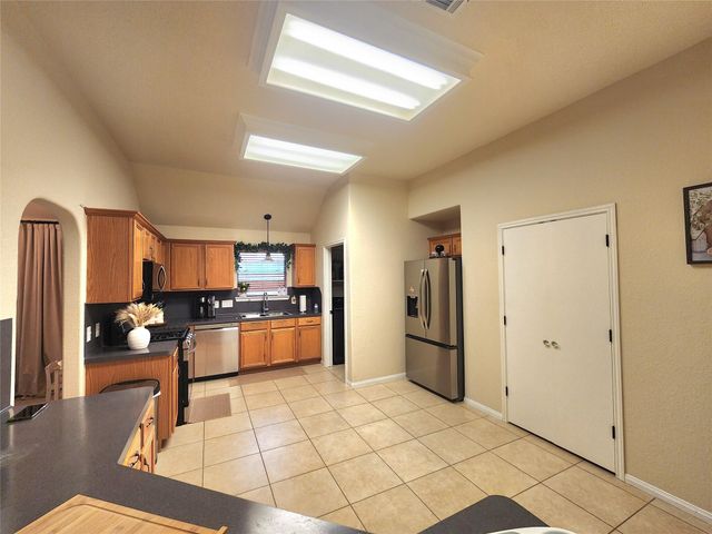 7703 Omaha Drive, Baytown, TX 77521