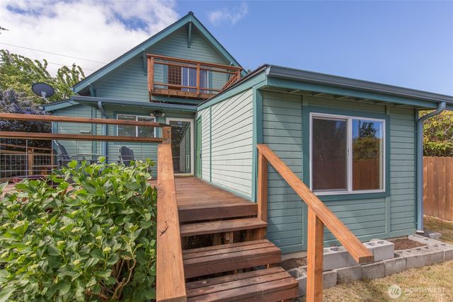 221 W 15th Street, Port Angeles, WA 98362