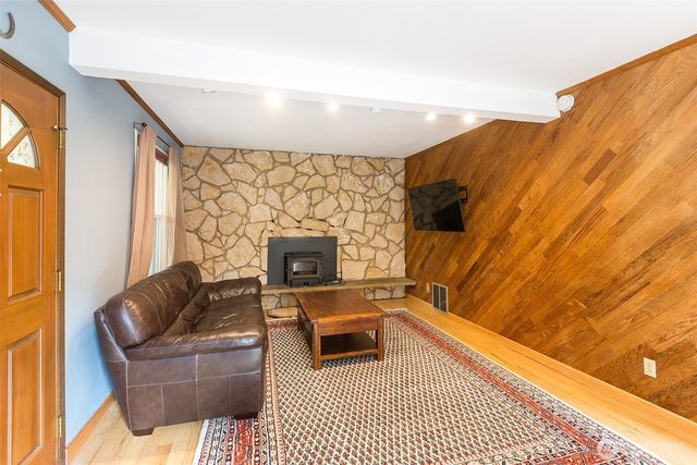 221 W 15th Street, Port Angeles, WA 98362