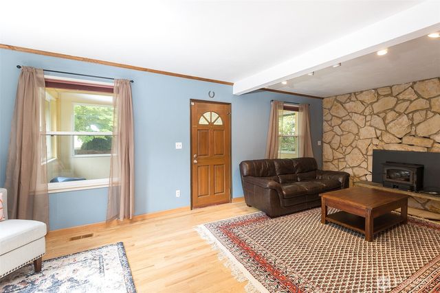 221 W 15th Street, Port Angeles, WA 98362