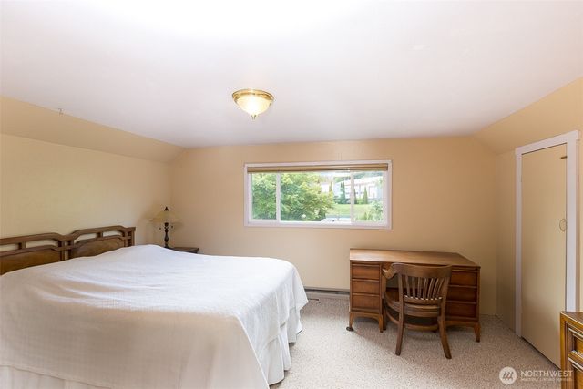 221 W 15th Street, Port Angeles, WA 98362