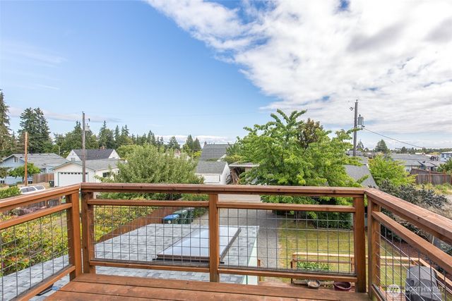 221 W 15th Street, Port Angeles, WA 98362