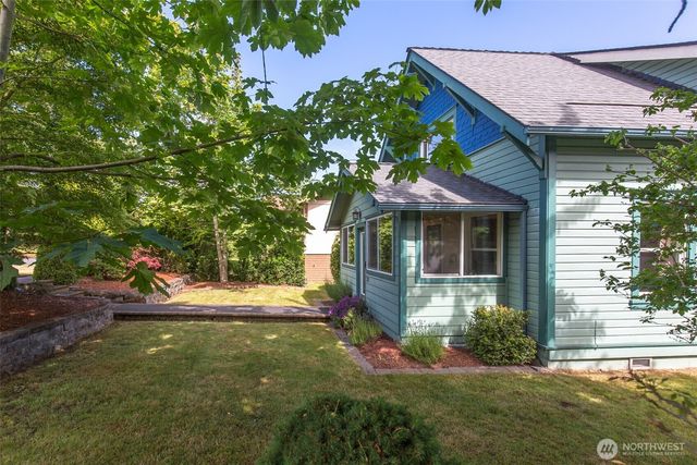221 W 15th Street, Port Angeles, WA 98362