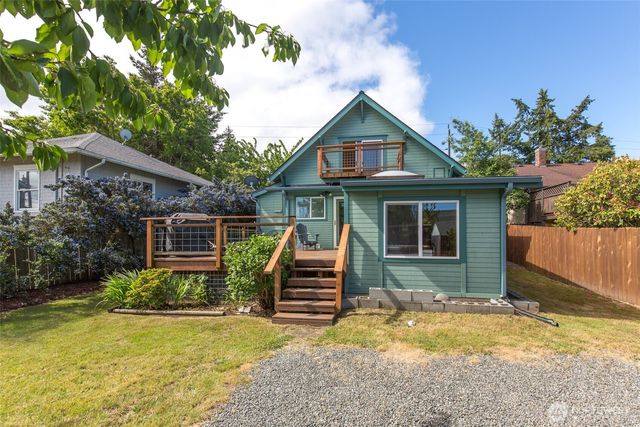 221 W 15th Street, Port Angeles, WA 98362