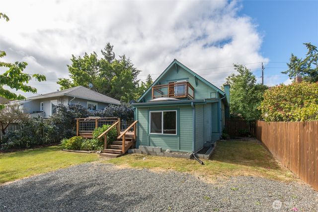 221 W 15th Street, Port Angeles, WA 98362
