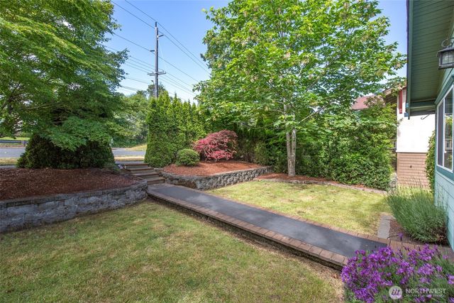 221 W 15th Street, Port Angeles, WA 98362