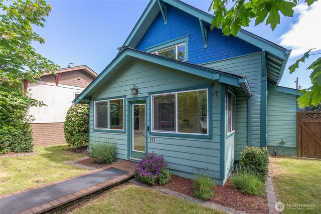 221 W 15th Street, Port Angeles, WA 98362