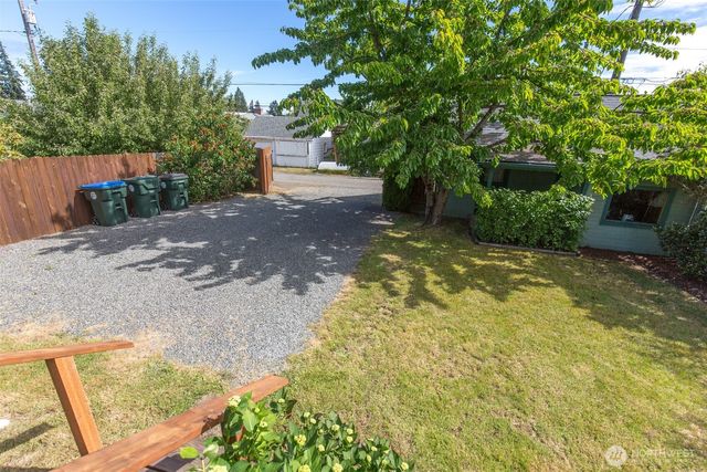 221 W 15th Street, Port Angeles, WA 98362