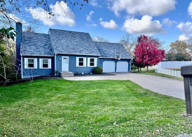 4 Birchwood Drive, Blue Grass, IA 52726