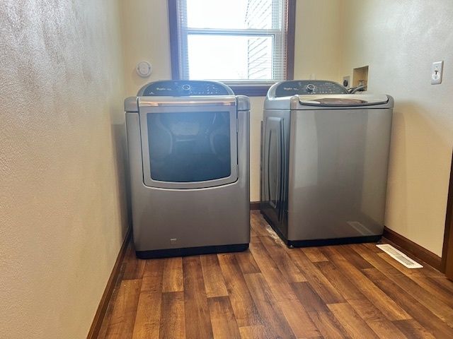 4 Birchwood Drive, Blue Grass, IA 52726