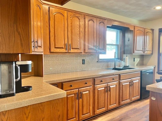 4 Birchwood Drive, Blue Grass, IA 52726