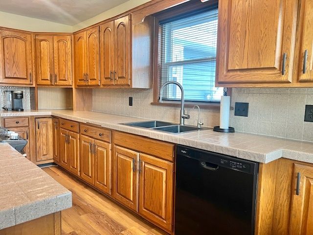 4 Birchwood Drive, Blue Grass, IA 52726