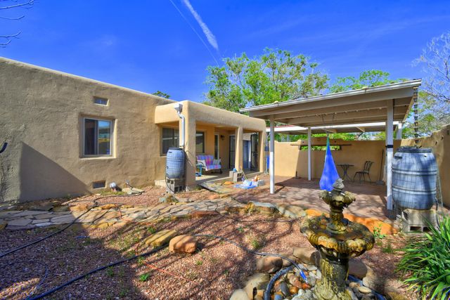 1023 Quincy Street SE, Albuquerque, NM 87108