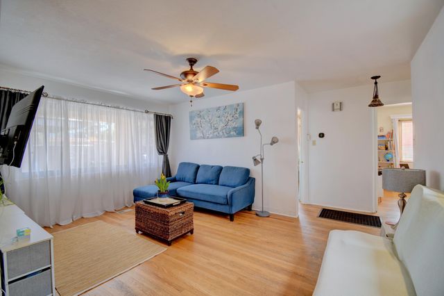 1023 Quincy Street SE, Albuquerque, NM 87108