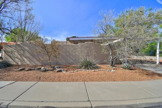 1023 Quincy Street SE, Albuquerque, NM 87108