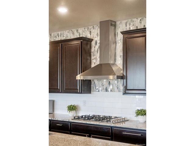 19615 W 94th Ave, Arvada, CO 80007