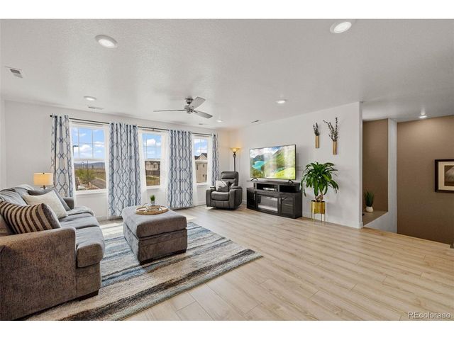 19615 W 94th Ave, Arvada, CO 80007