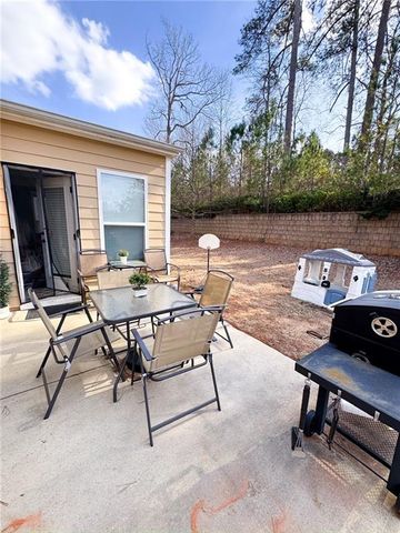 3560 Graham SW Way, Lilburn, GA 30047