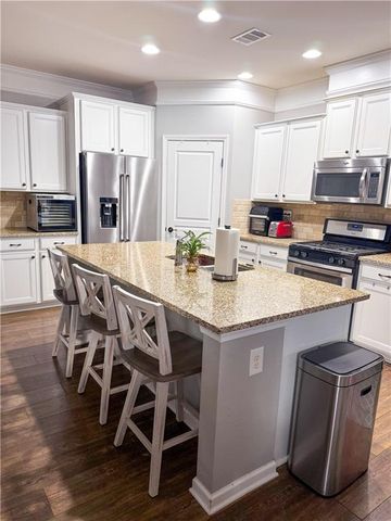 3560 Graham SW Way, Lilburn, GA 30047