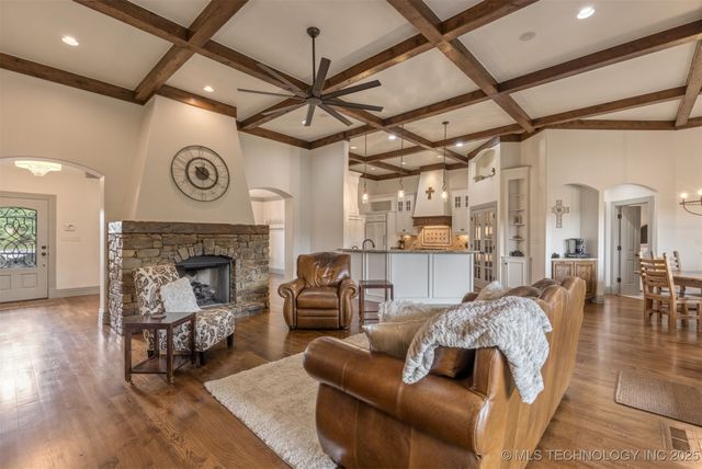 723 W 108th Place, Jenks, OK 74037