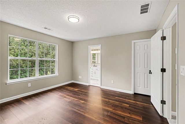 402 Heritage Park Trace NW 21, Kennesaw, GA 30144