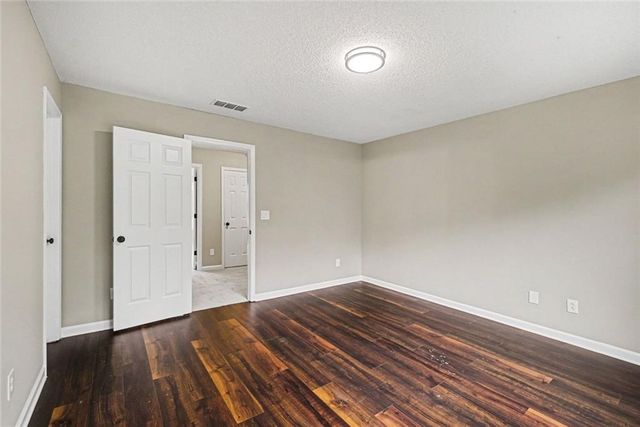 402 Heritage Park Trace NW 21, Kennesaw, GA 30144