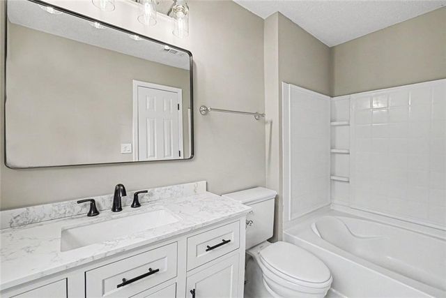 402 Heritage Park Trace NW 21, Kennesaw, GA 30144