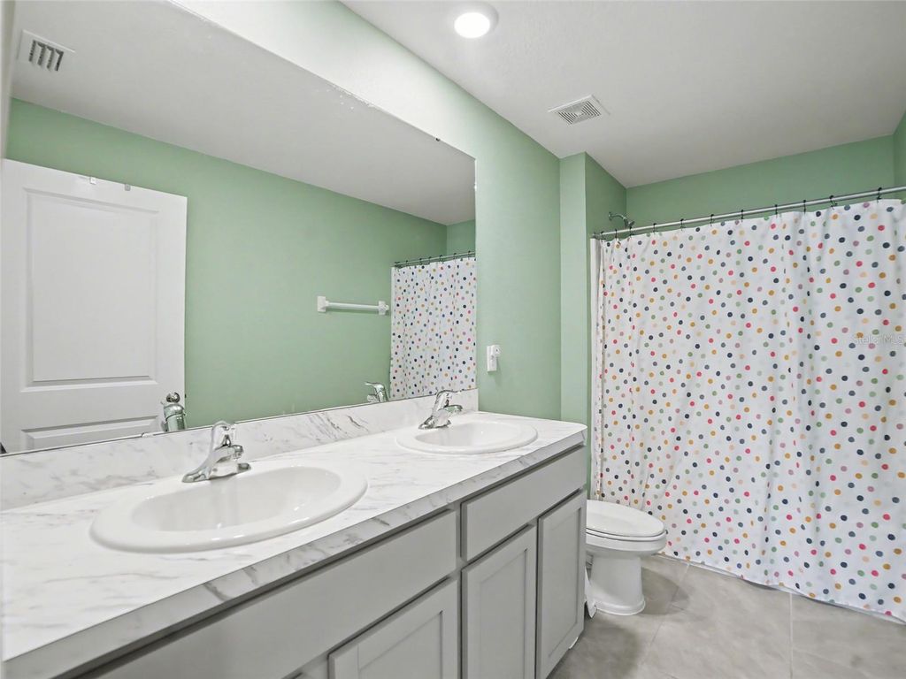 Image 22 of property listing at 11454 STONE PINE STREET, Riverview, FL 33569