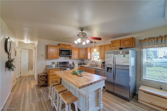 6008 Conneaut Light Drive, Vermilion, OH 44089