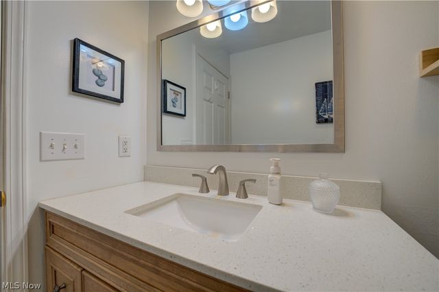 6008 Conneaut Light Drive, Vermilion, OH 44089