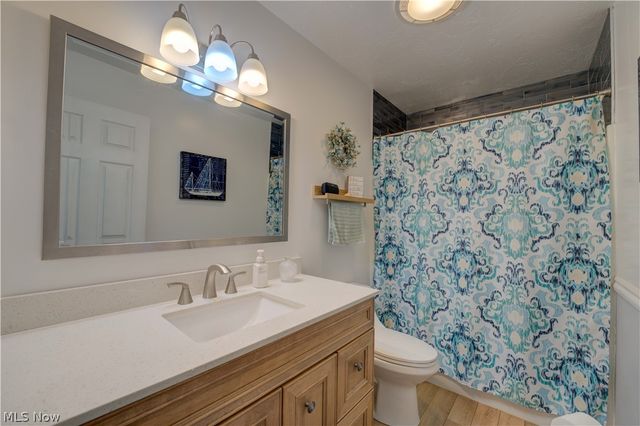 6008 Conneaut Light Drive, Vermilion, OH 44089