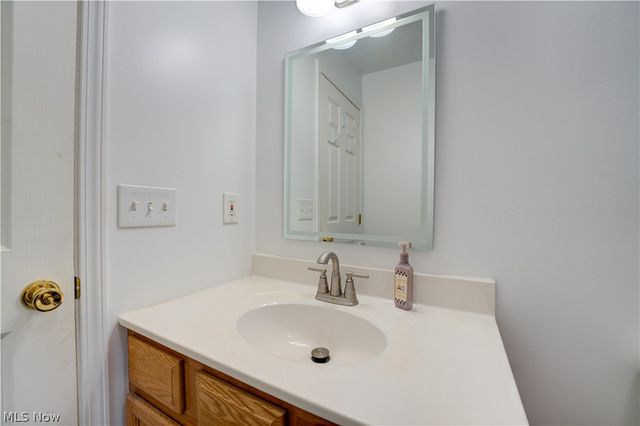 6008 Conneaut Light Drive, Vermilion, OH 44089