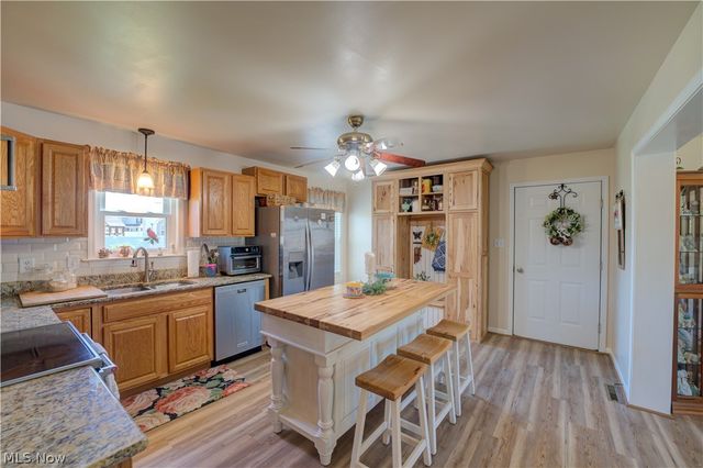 6008 Conneaut Light Drive, Vermilion, OH 44089
