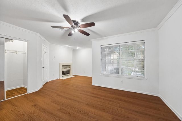 2425 Holly Hall Street 143, Houston, TX 77054