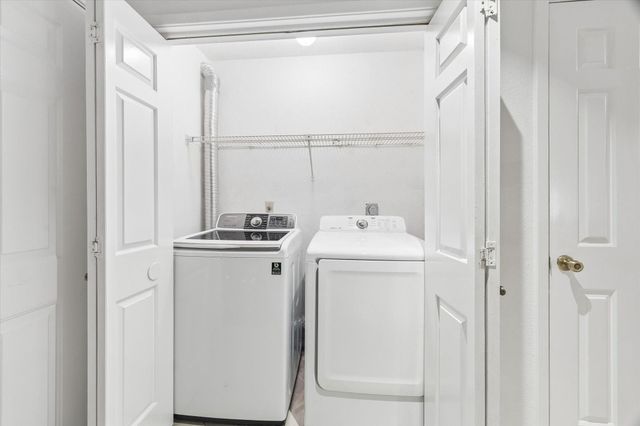 2425 Holly Hall Street 143, Houston, TX 77054