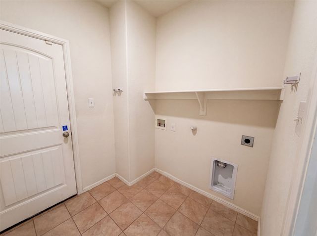 6337 Pontoon Street, Fort Worth, TX 76179
