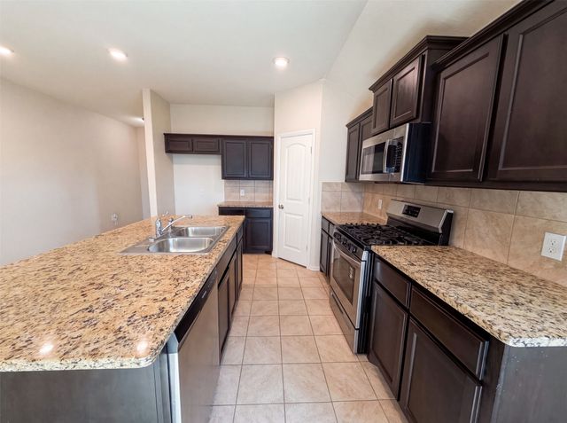 6337 Pontoon Street, Fort Worth, TX 76179