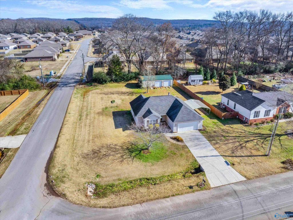 229 Tanner Point Drive, New Market, AL 35761