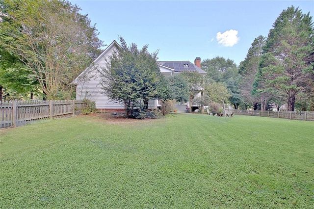 150 Mackenzie Lane, Fayetteville, GA 30214