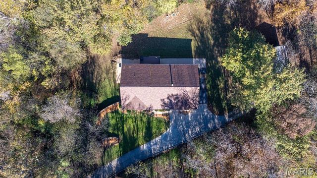 16 York Lane, Villa Ridge, MO 63089