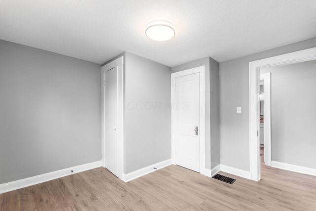 564 S Wayne Avenue, Columbus, OH 43204