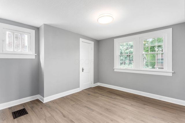 564 S Wayne Avenue, Columbus, OH 43204