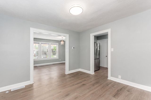 564 S Wayne Avenue, Columbus, OH 43204