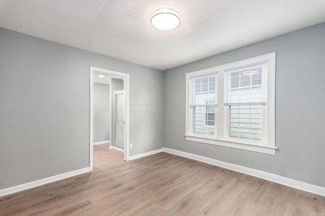 564 S Wayne Avenue, Columbus, OH 43204
