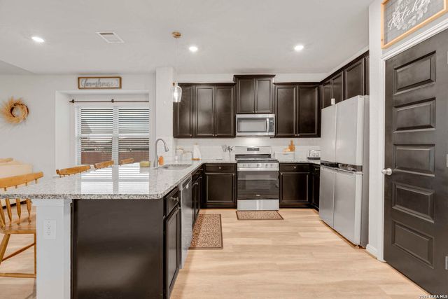 4902 OXBOW BND, St Hedwig, TX 78152
