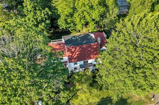31 Alba Rd, Wellesley, MA 02481