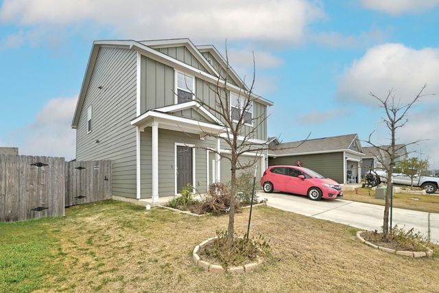 307 Sunfish LN, Bastrop, TX 78602