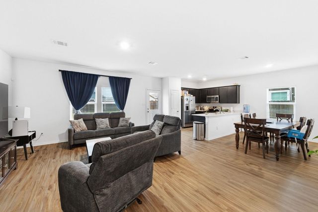 307 Sunfish LN, Bastrop, TX 78602