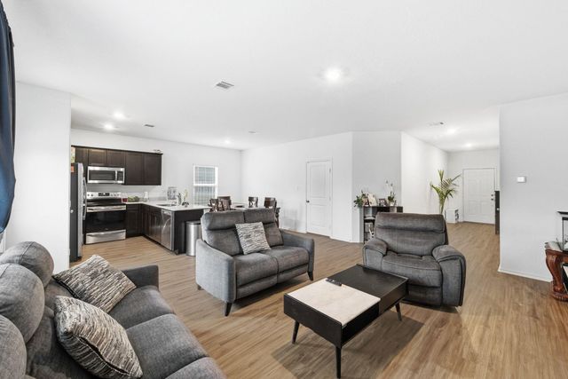 307 Sunfish LN, Bastrop, TX 78602